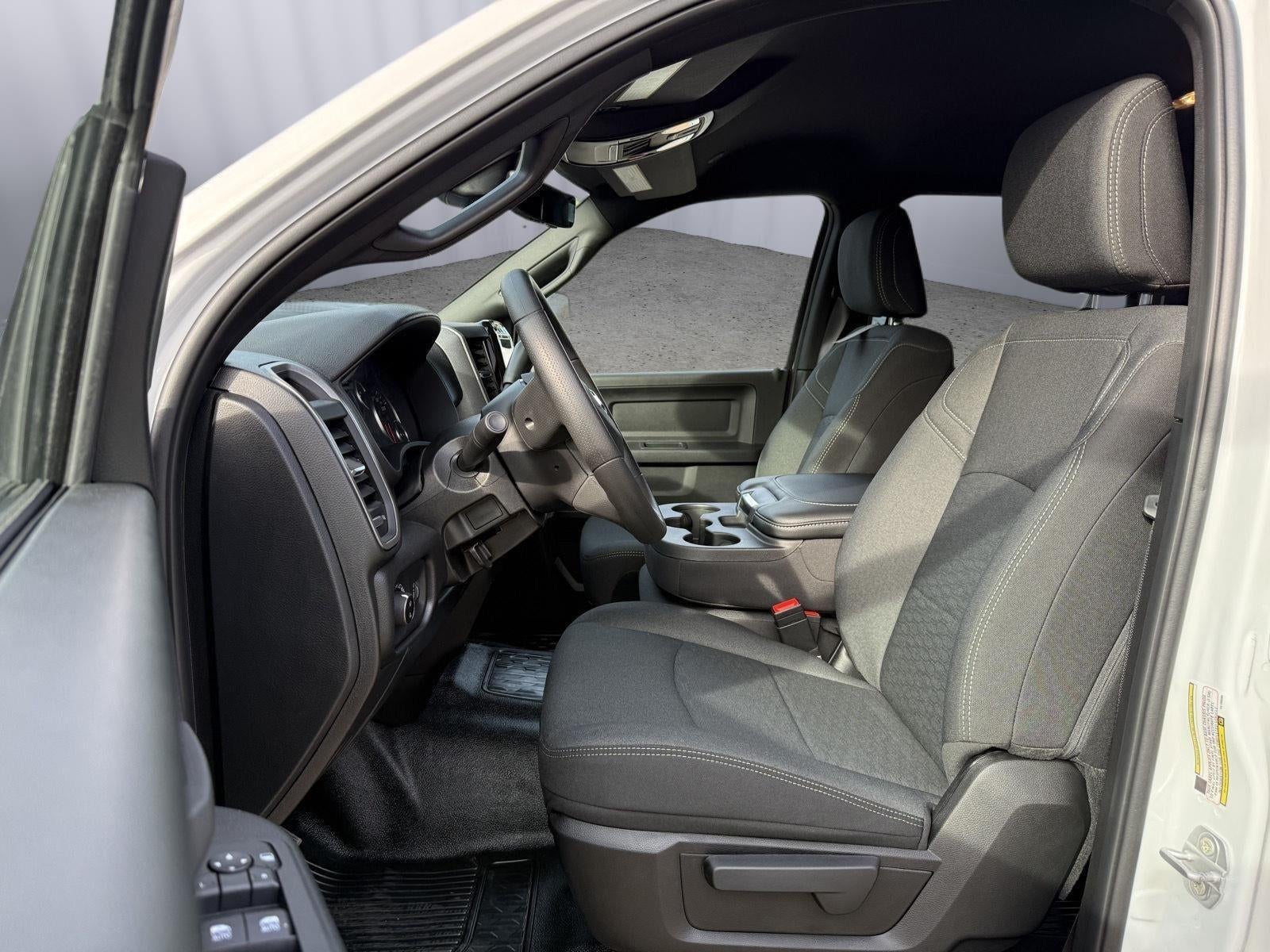 2026 RAM Ram 3500 Chassis Cab RAM 3500 TRADESMAN CREW CAB CHASSIS 4X4 60' CA