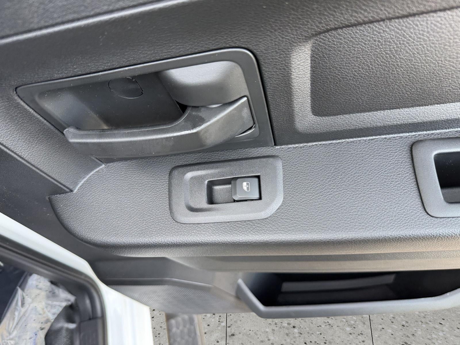 2026 RAM Ram 3500 Chassis Cab RAM 3500 TRADESMAN CREW CAB CHASSIS 4X4 60' CA