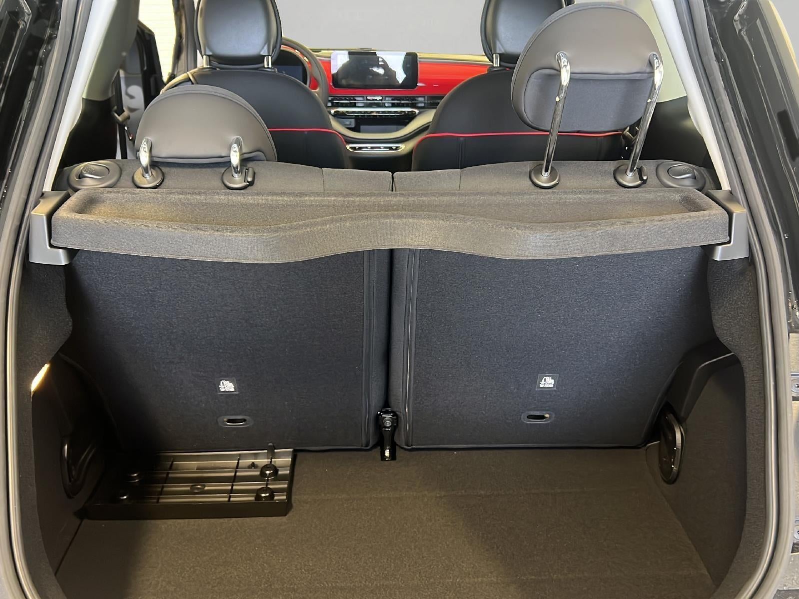 2024 FIAT FIAT 500e 500e INSPI(RED)