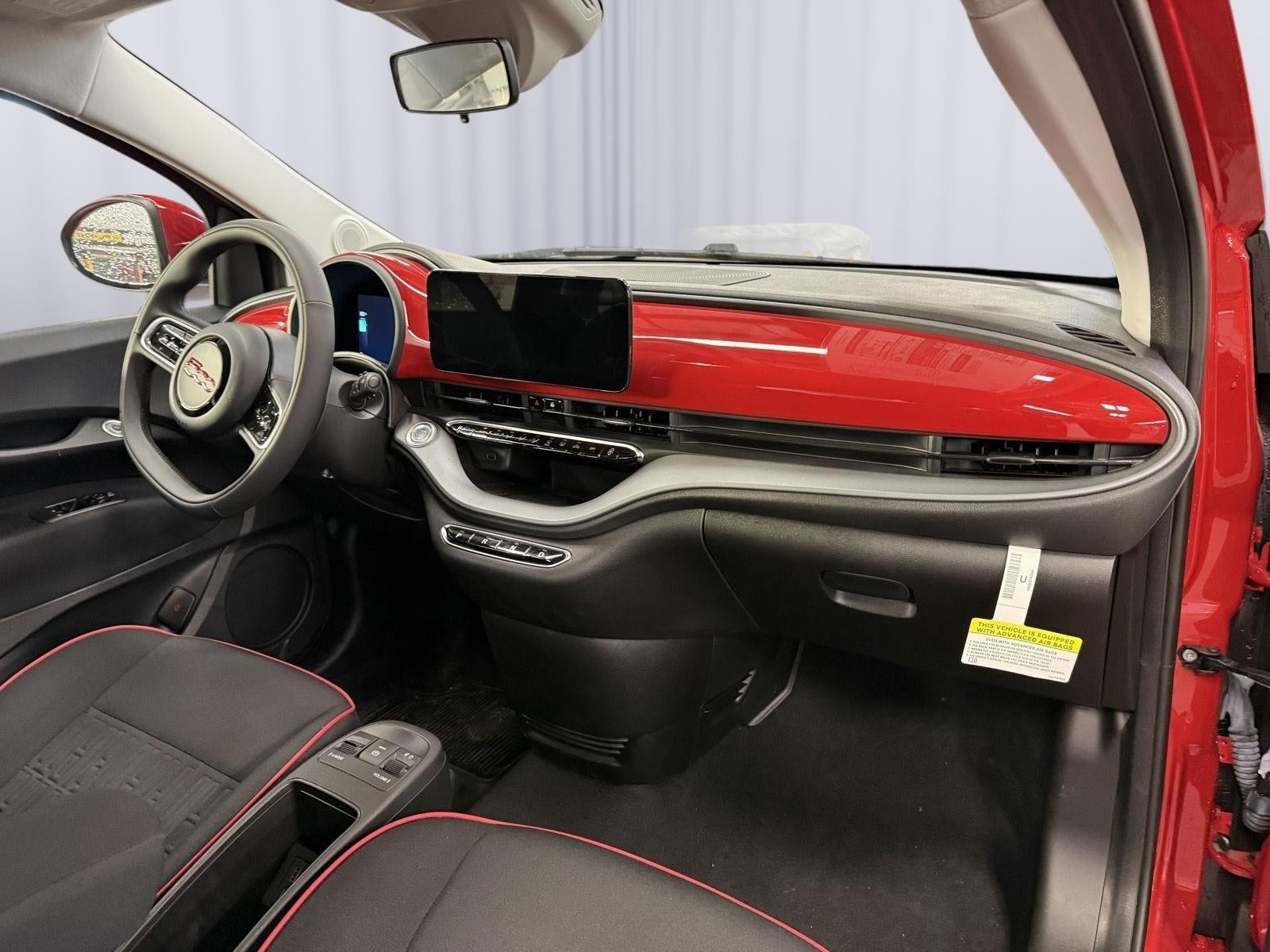 2024 FIAT FIAT 500e 500e INSPI(RED)