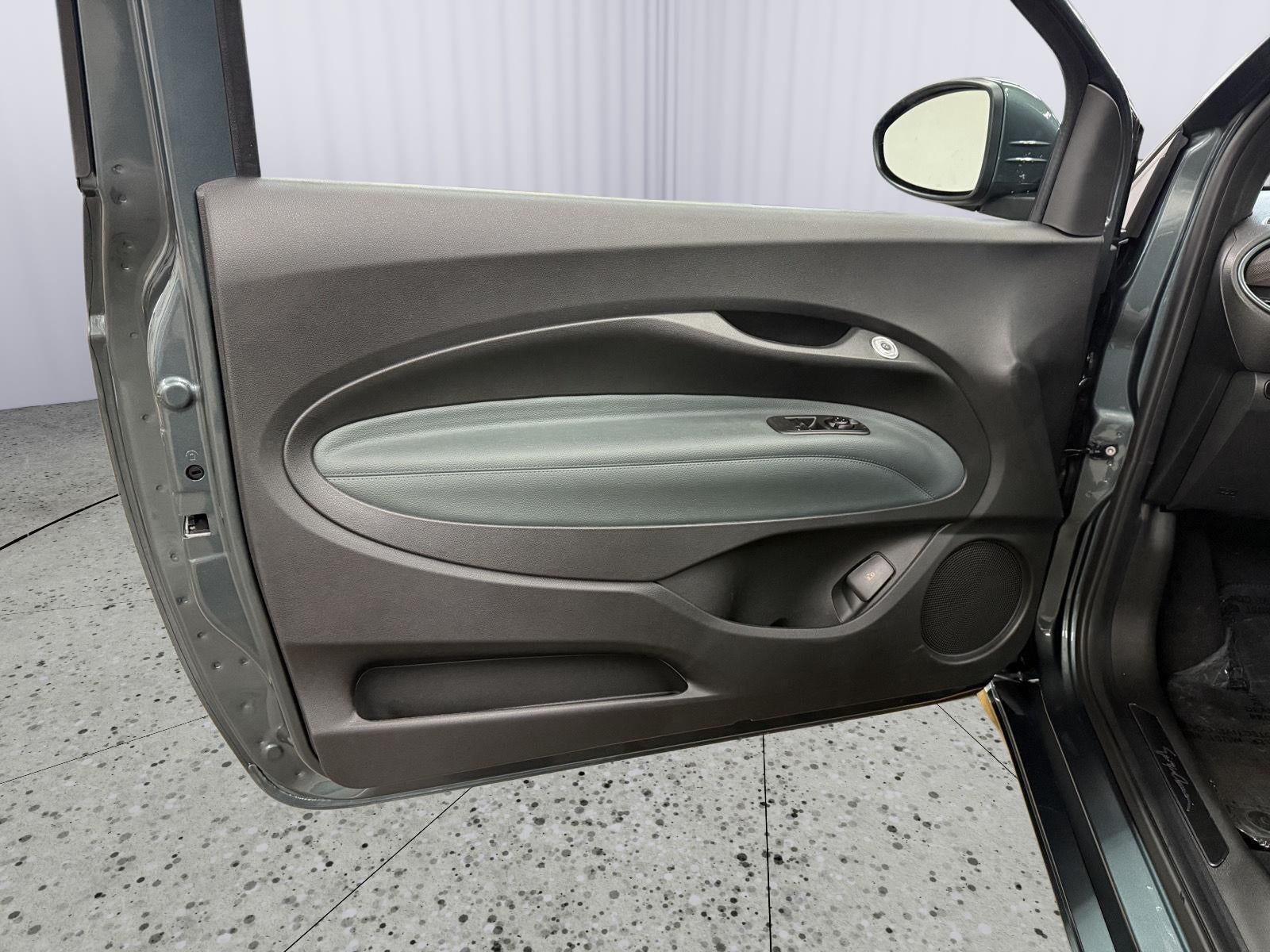 2025 FIAT FIAT 500e GIORGIO ARMANI Collector's Edition