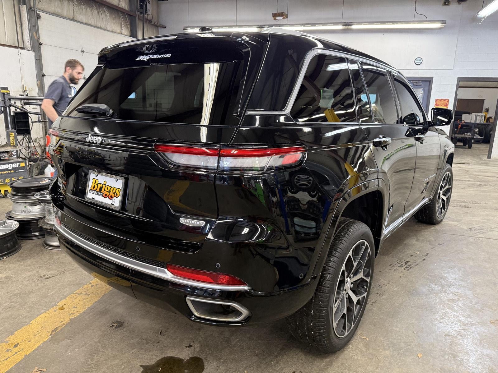 2022 Jeep Grand Cherokee Summit Reserve