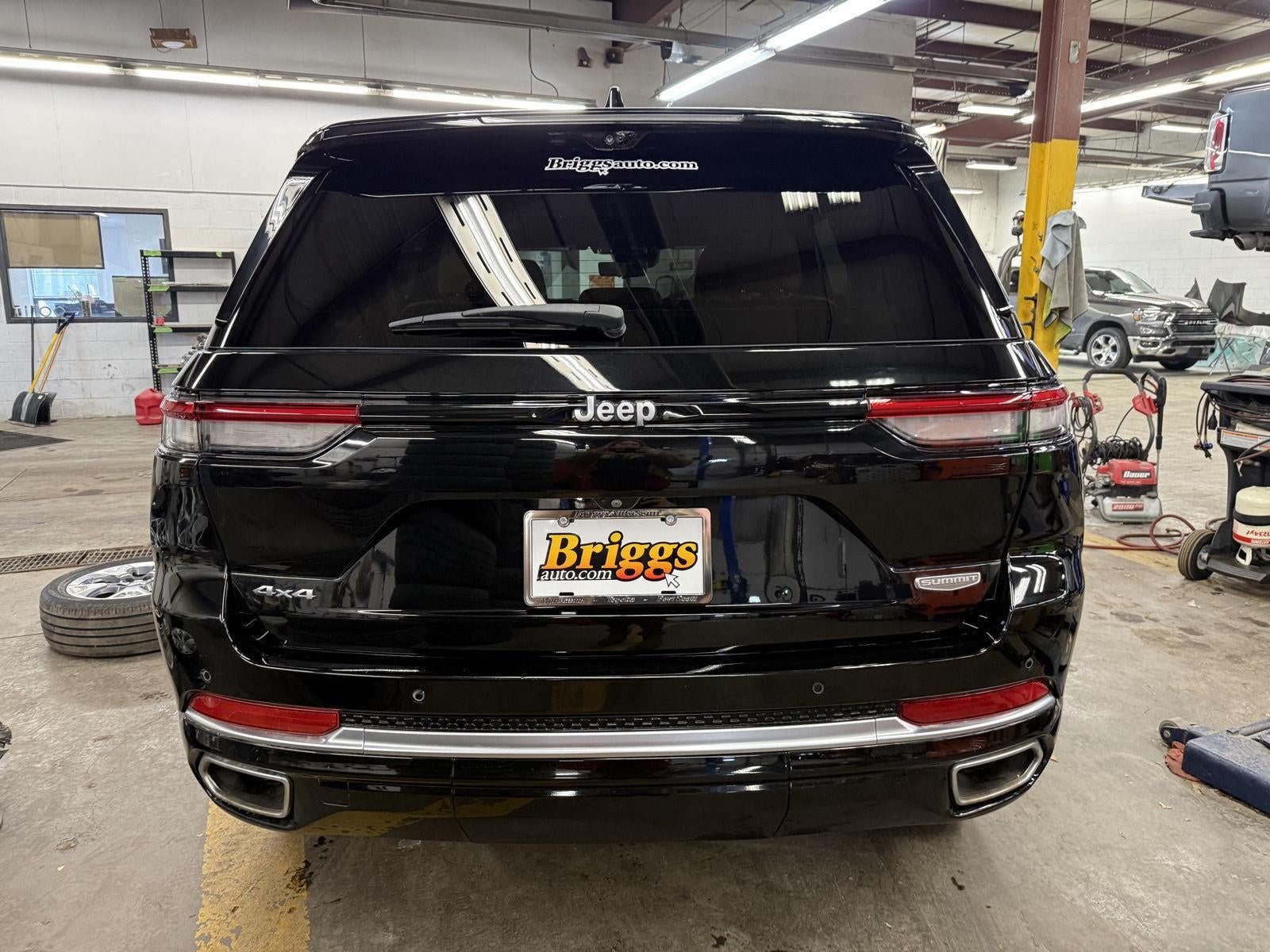 2022 Jeep Grand Cherokee Summit Reserve