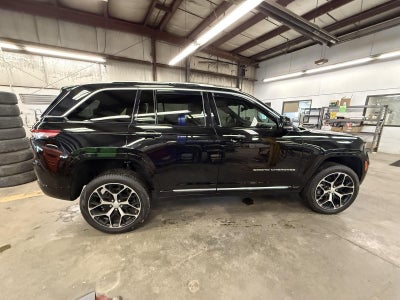 2022 Jeep Grand Cherokee Summit Reserve