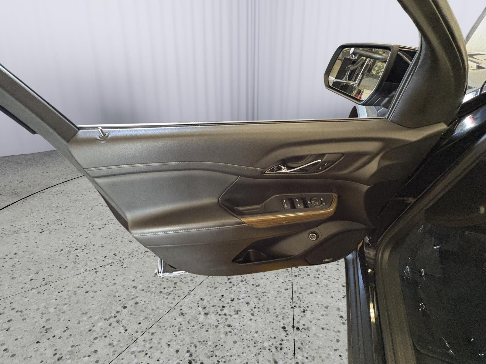 2022 GMC Acadia SLE