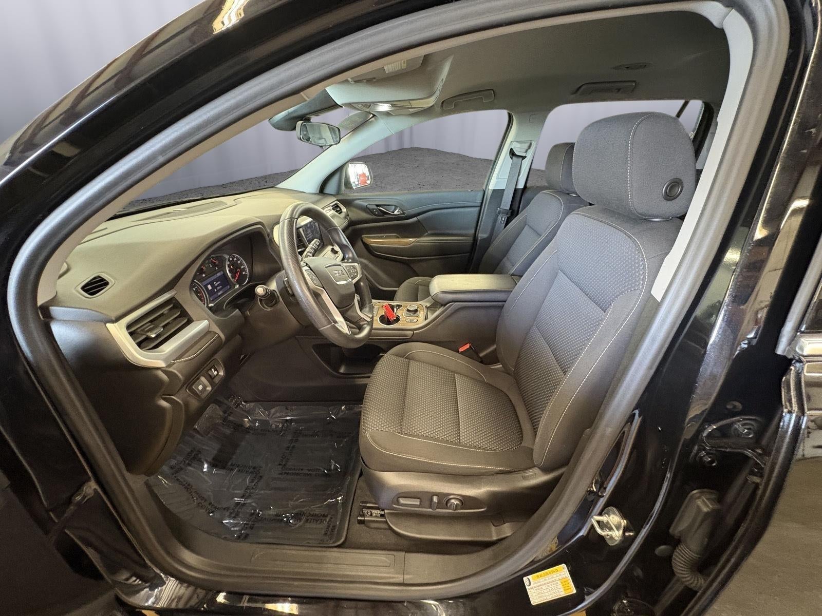 2022 GMC Acadia SLE