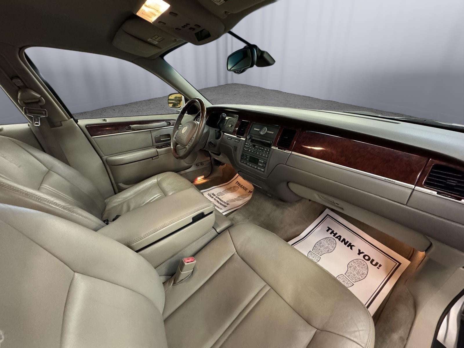 2003 Lincoln Town Car Cartier