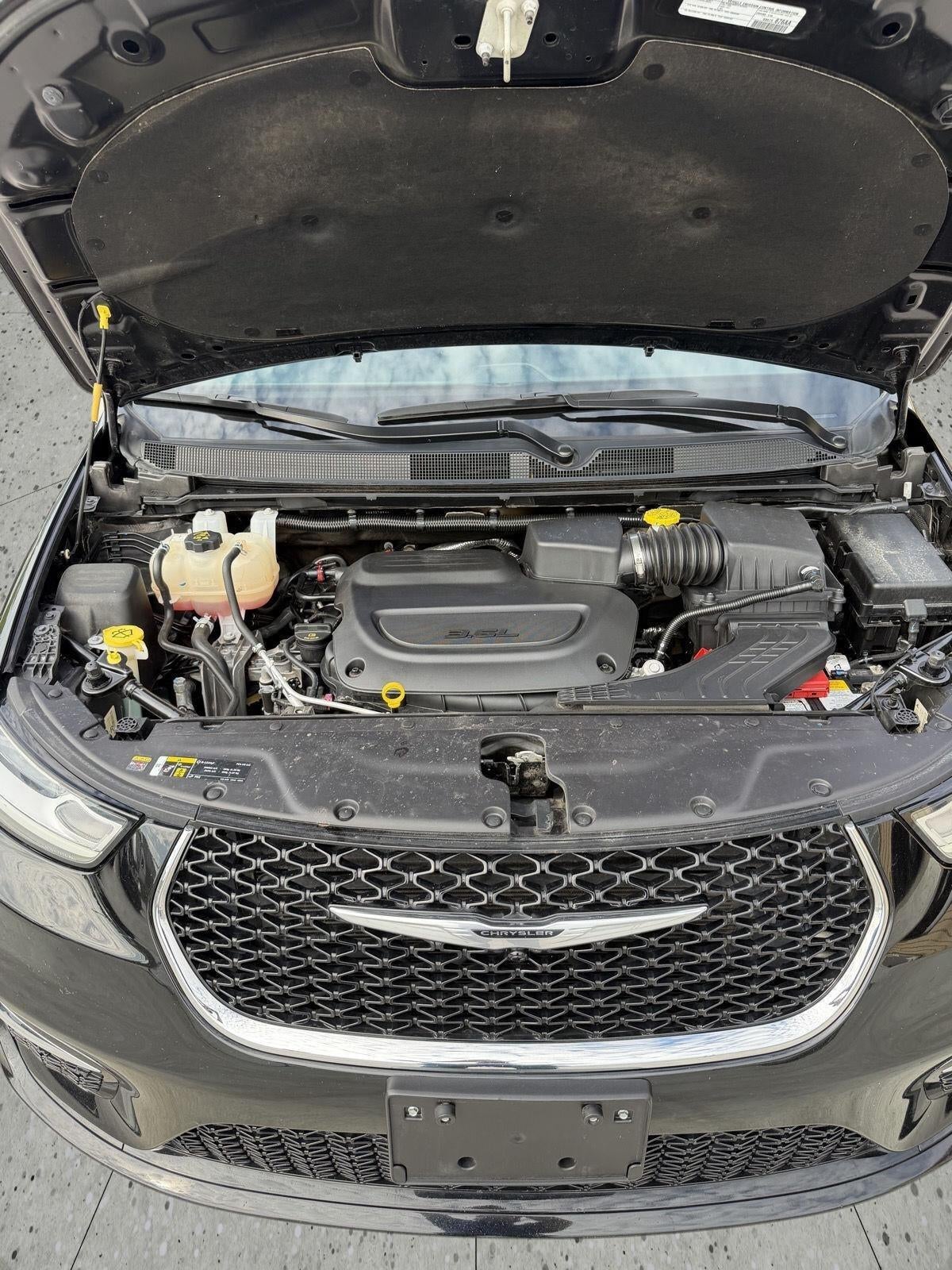 2025 Chrysler Pacifica Select