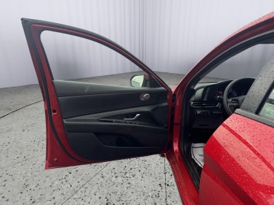 2023 Hyundai Elantra SE