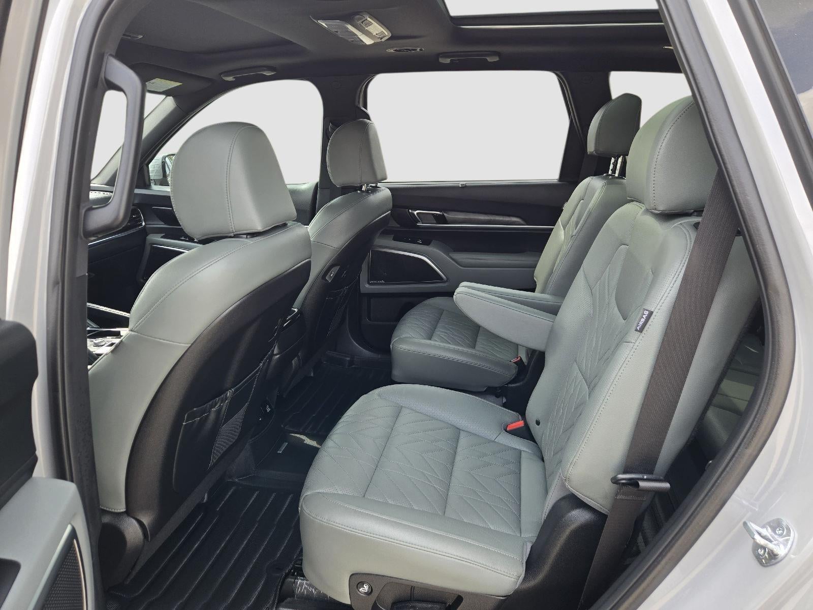 2023 Kia TELLURIDE Base