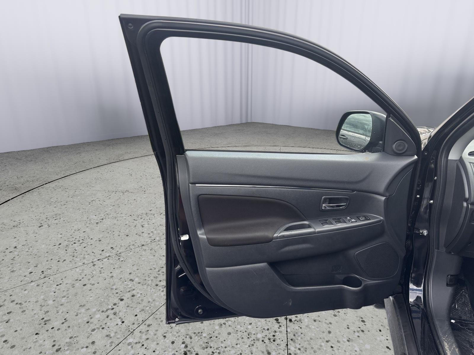 2025 Mitsubishi Outlander Sport S