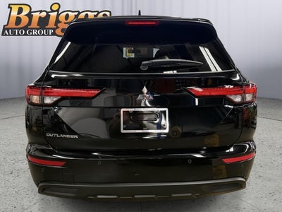 2024 Mitsubishi Outlander ES