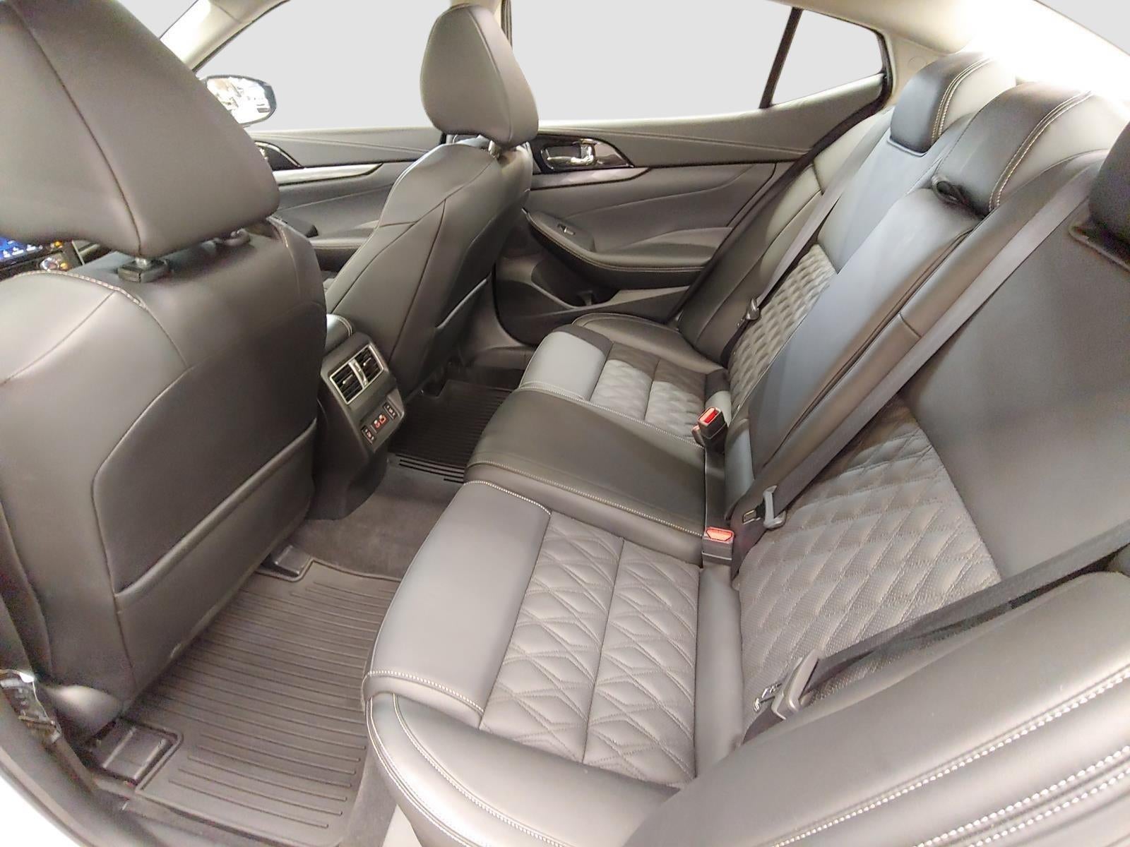 2023 Nissan Maxima Platinum