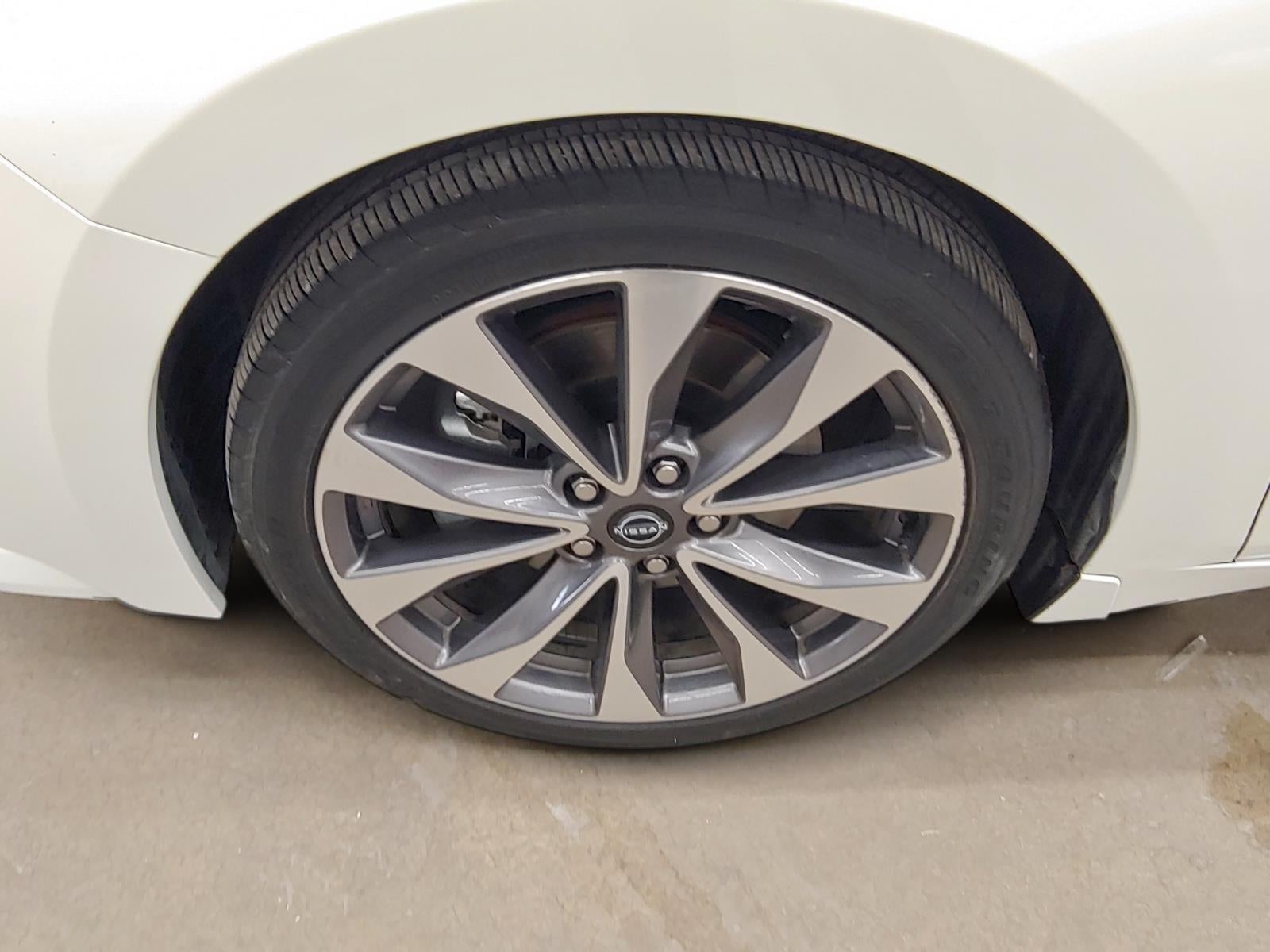 2023 Nissan Maxima Platinum