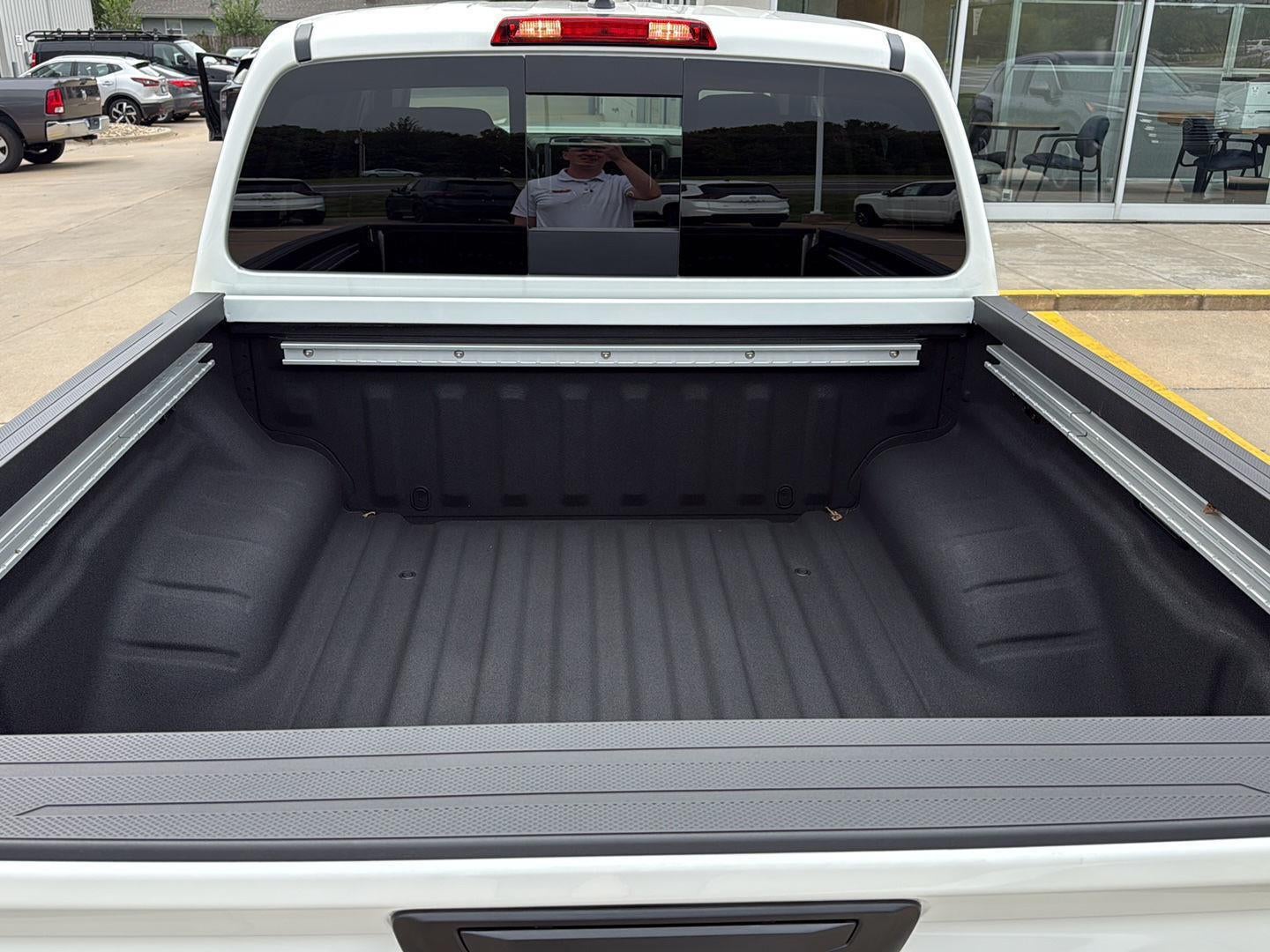 2027 Nissan Frontier Crew Cab SV