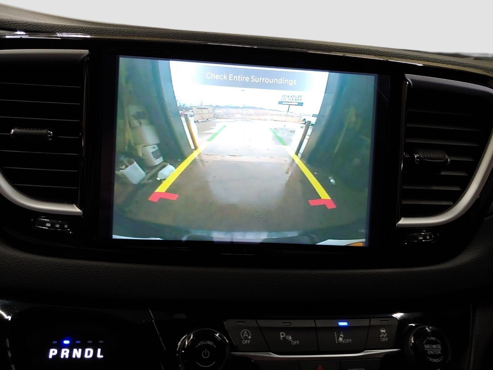 2025 Chrysler Voyager LX