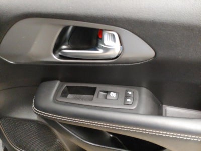 2025 Chrysler Voyager LX