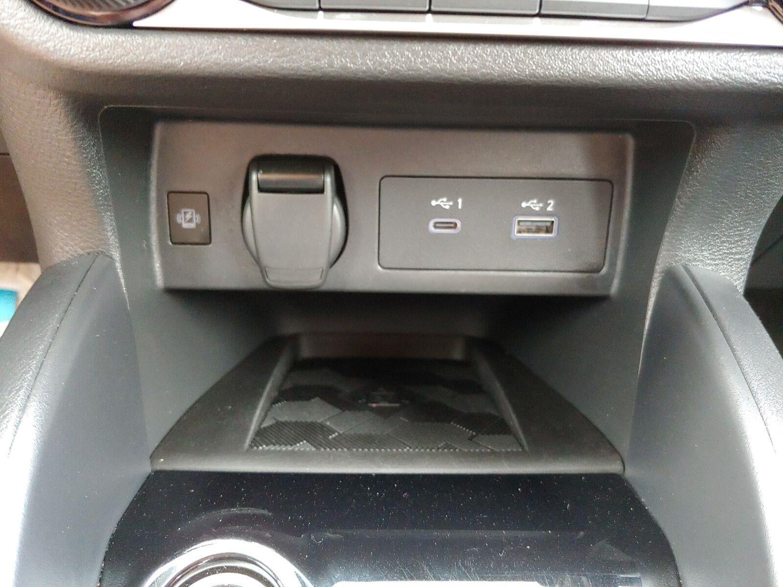 2024 Nissan Versa SR