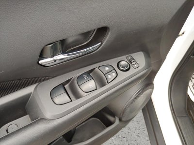 2022 Nissan Kicks SV