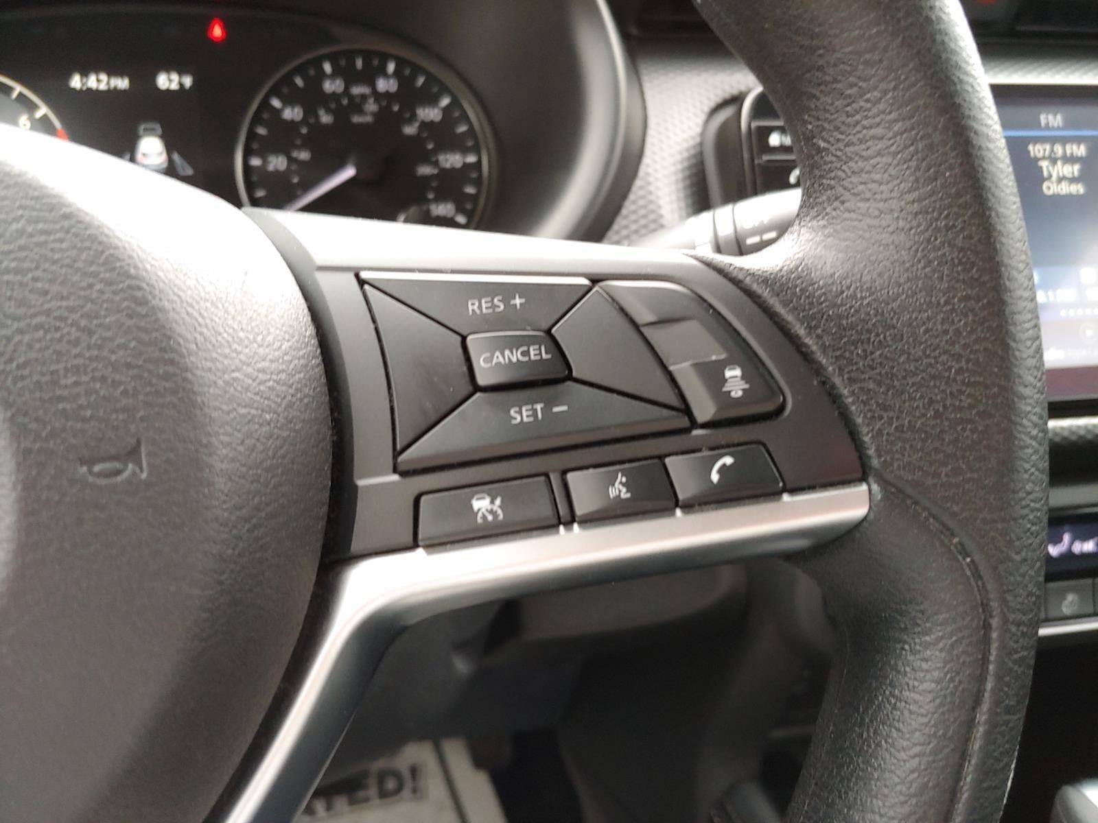 2022 Nissan Kicks SV