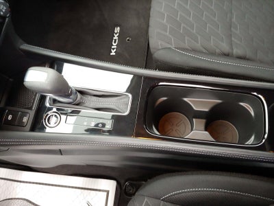 2022 Nissan Kicks SV