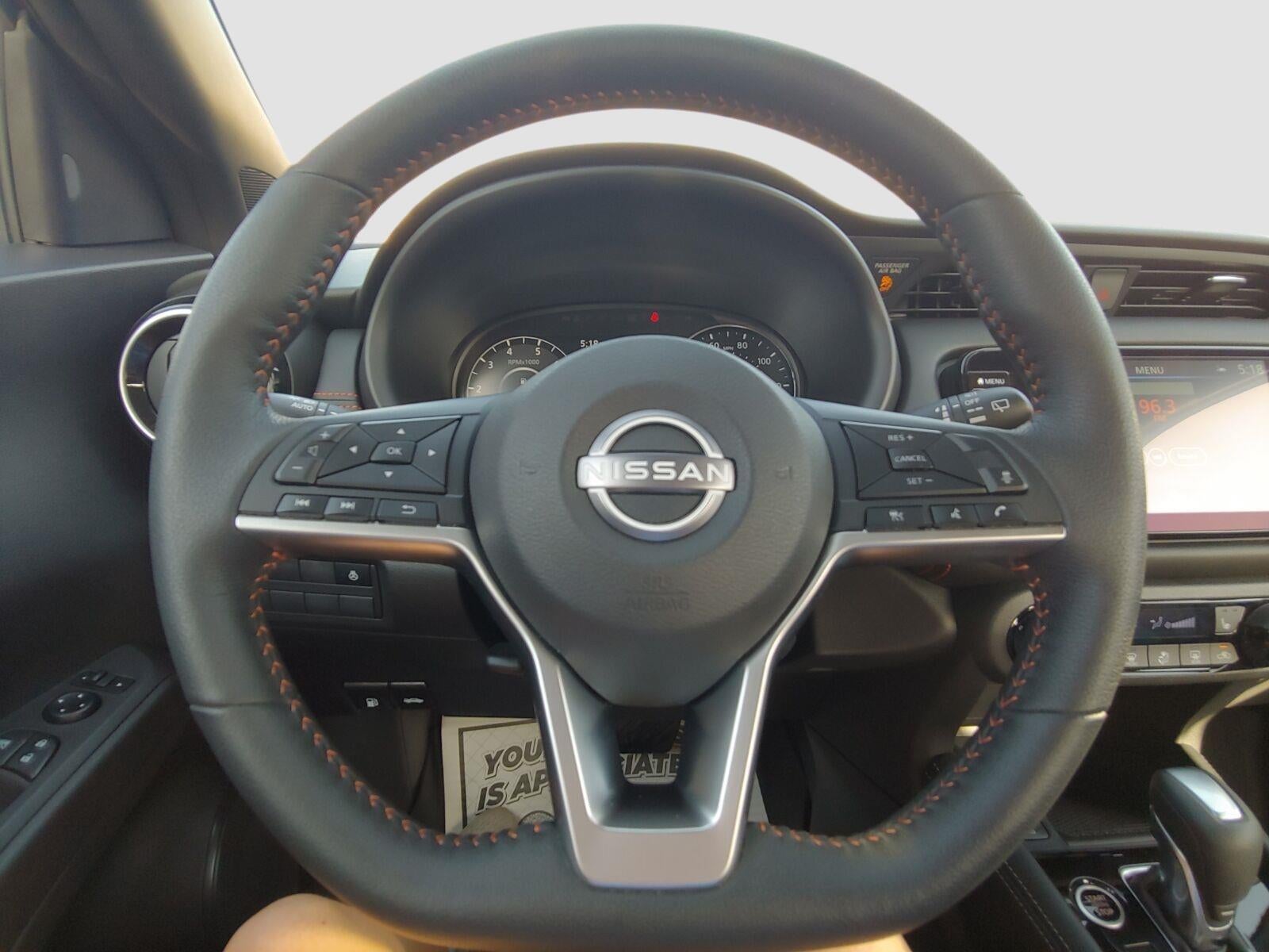 2023 Nissan Kicks SR