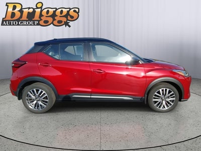 2023 Nissan Kicks SR