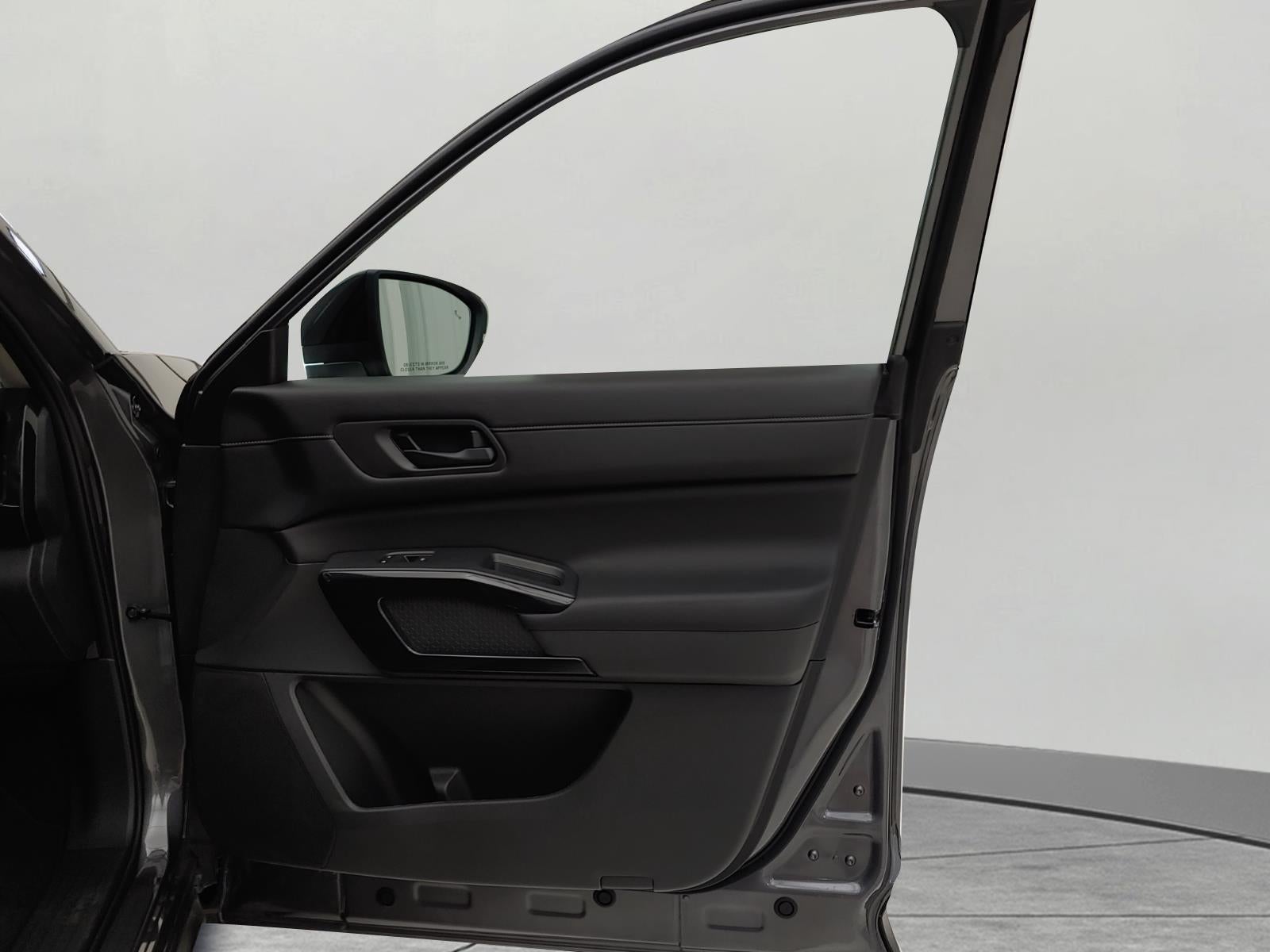 2024 Nissan Pathfinder S