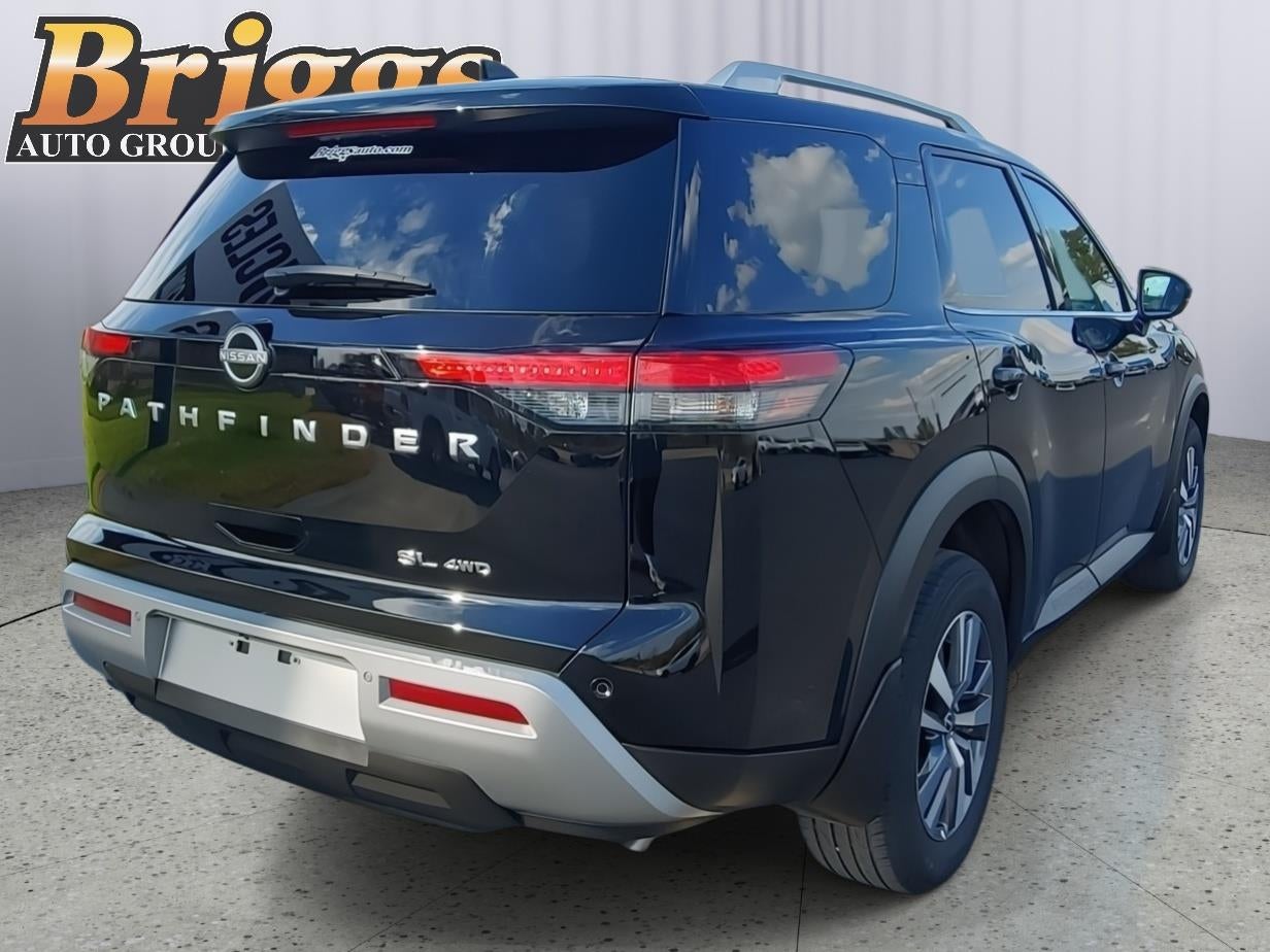 2024 Nissan Pathfinder SL