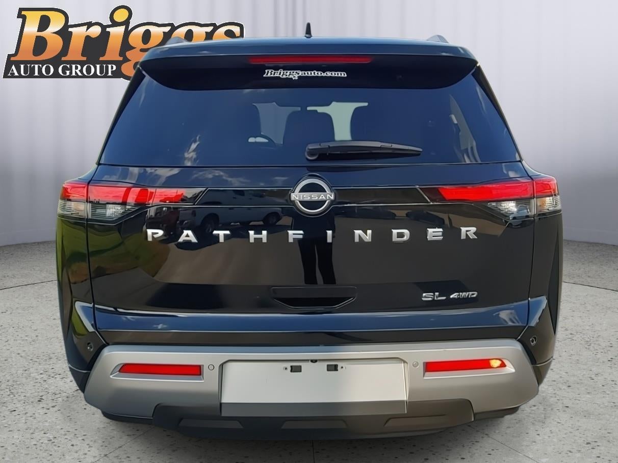 2024 Nissan Pathfinder SL