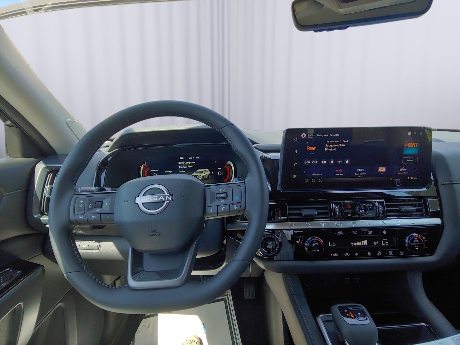 2026 Nissan Pathfinder SL