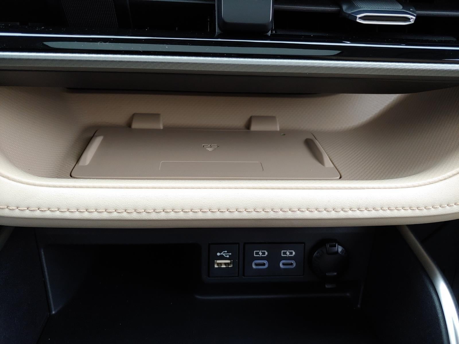 2023 Toyota Highlander Hybrid Platinum