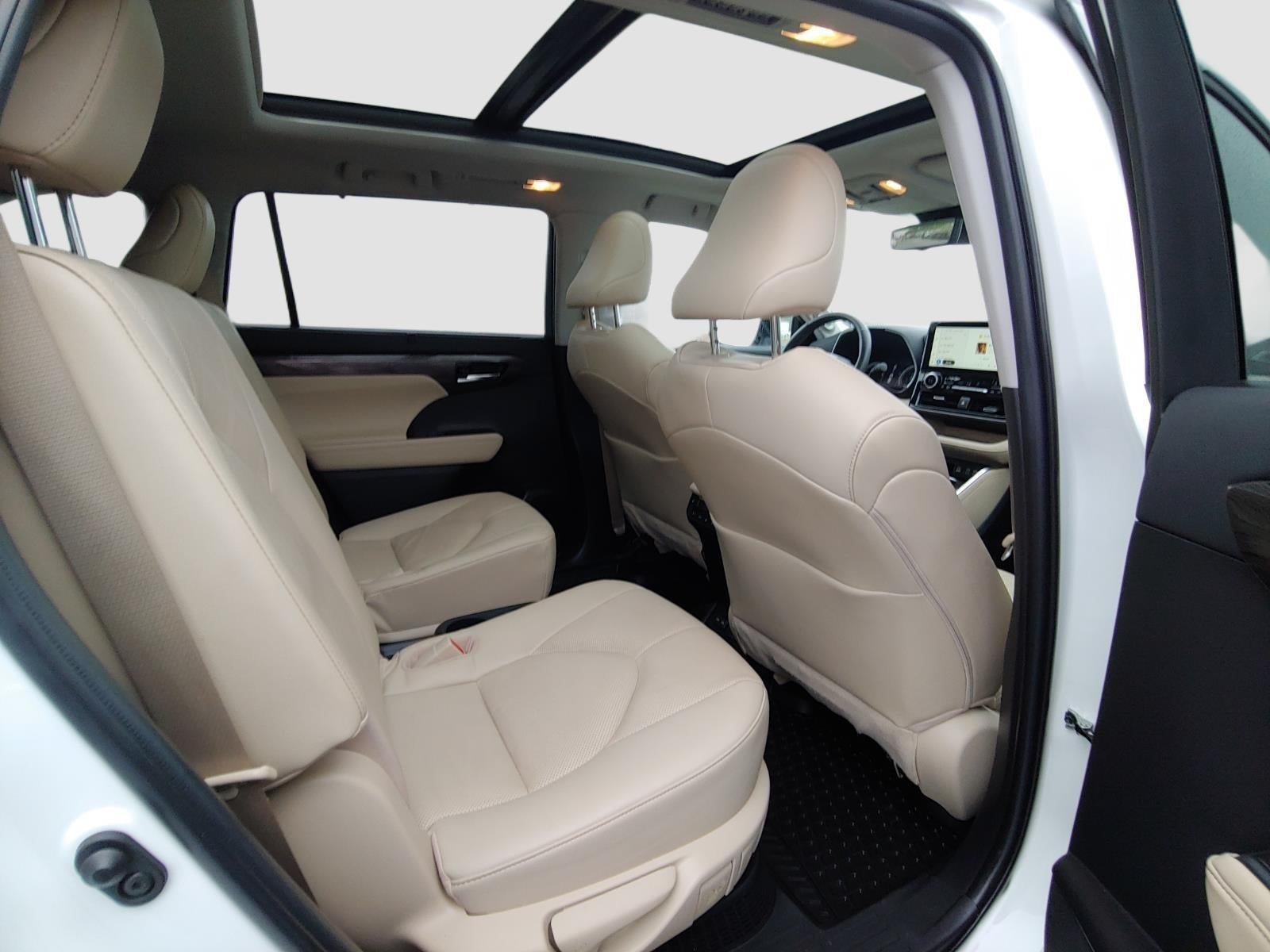2023 Toyota Highlander Hybrid Platinum