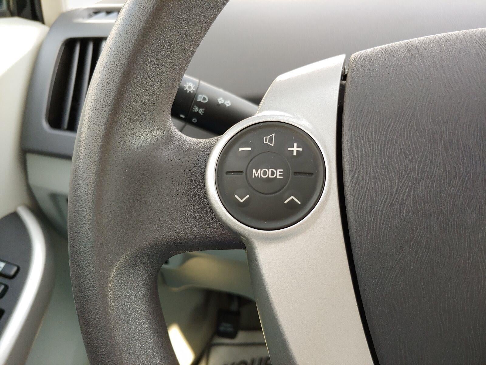 2011 Toyota Prius I