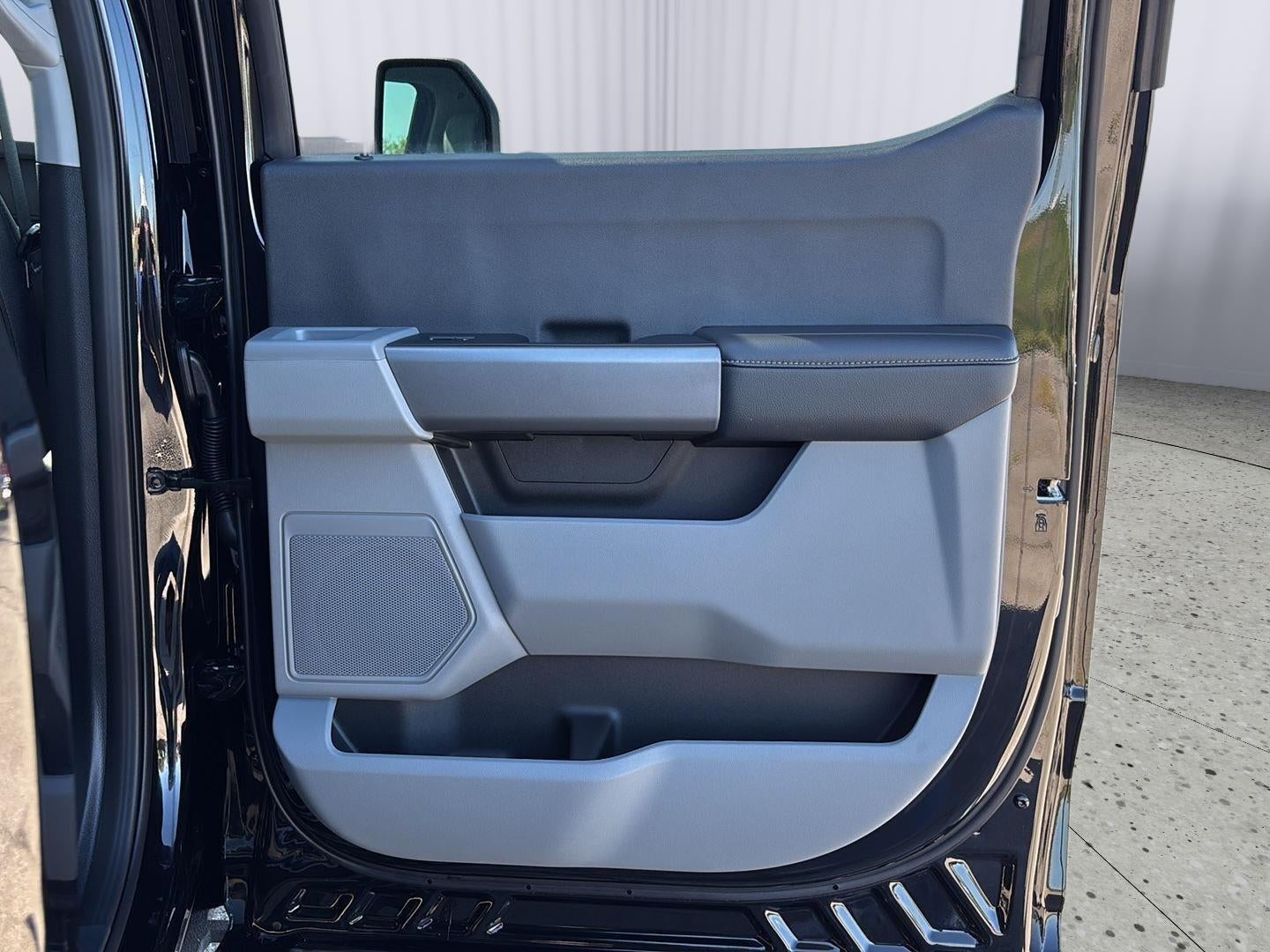 2027 Ford Super Duty F-250 SRW XLT
