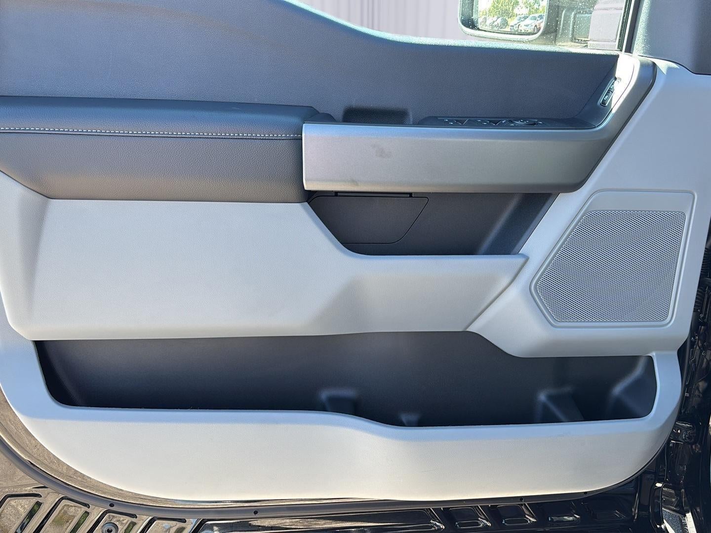2027 Ford Super Duty F-250 SRW XLT