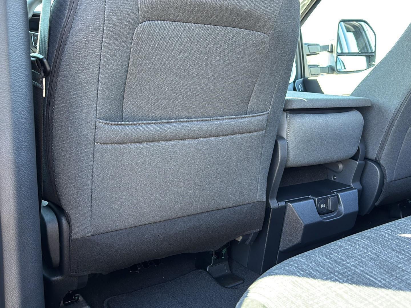 2027 Ford Super Duty F-250 SRW XLT