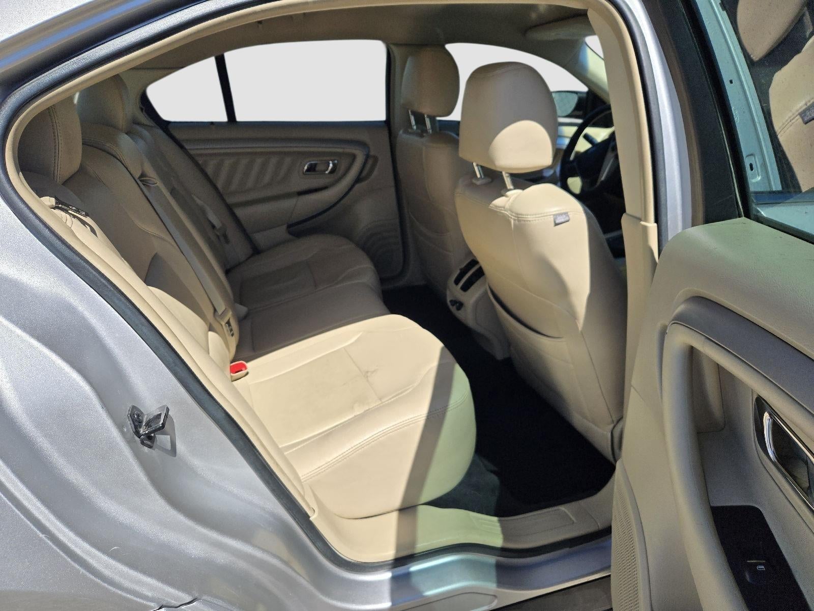 2017 Ford Taurus SE