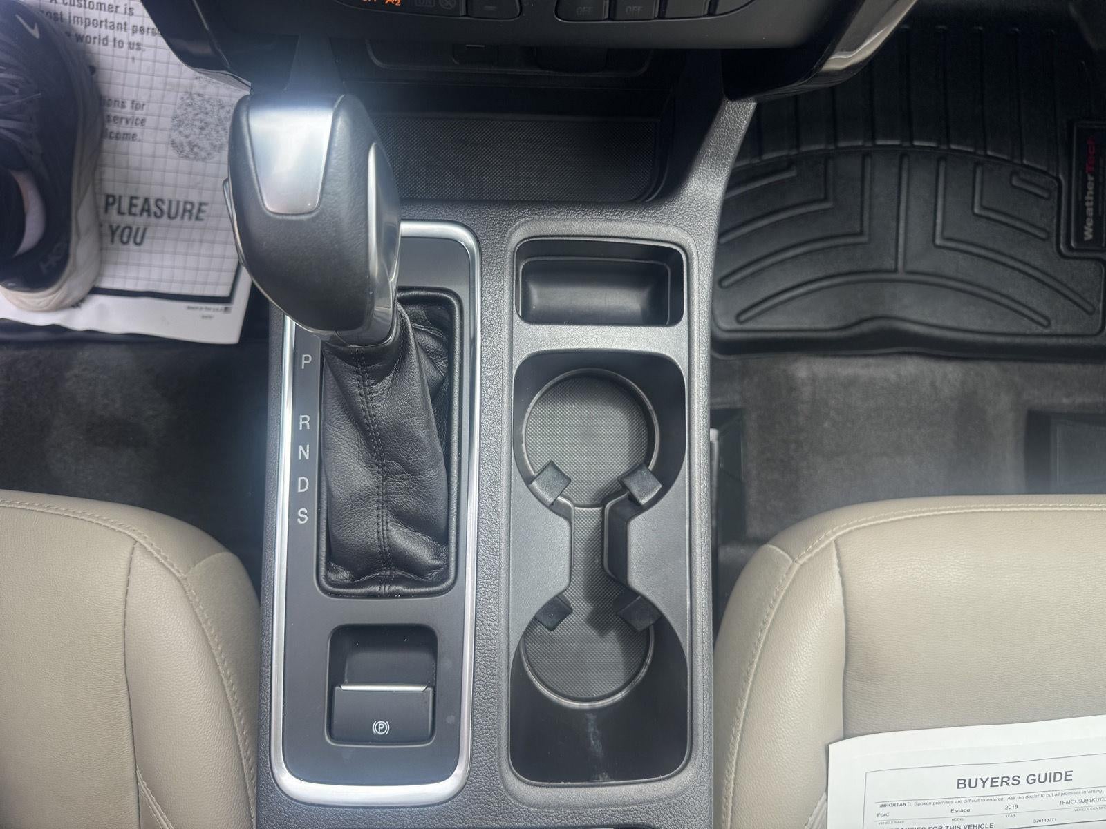 2019 Ford ESCAPE Titanium