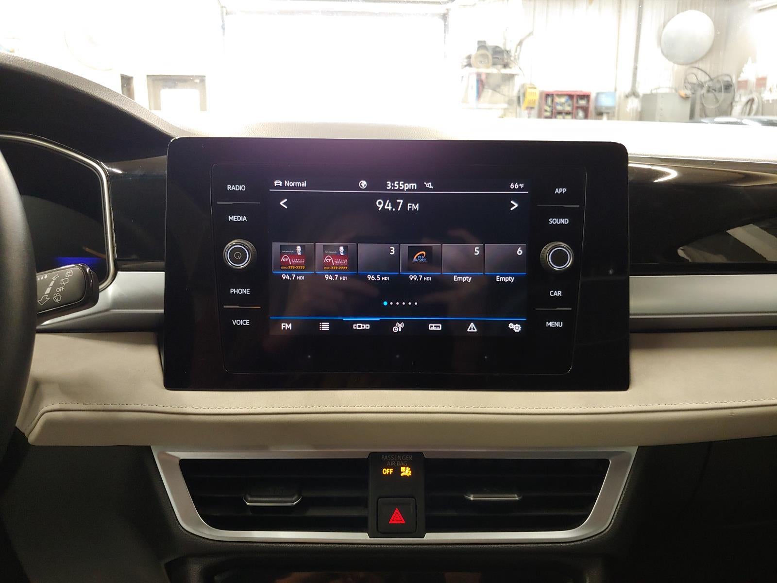 2025 Volkswagen Taos SE
