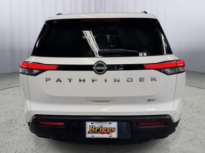 2022 Nissan Pathfinder SV