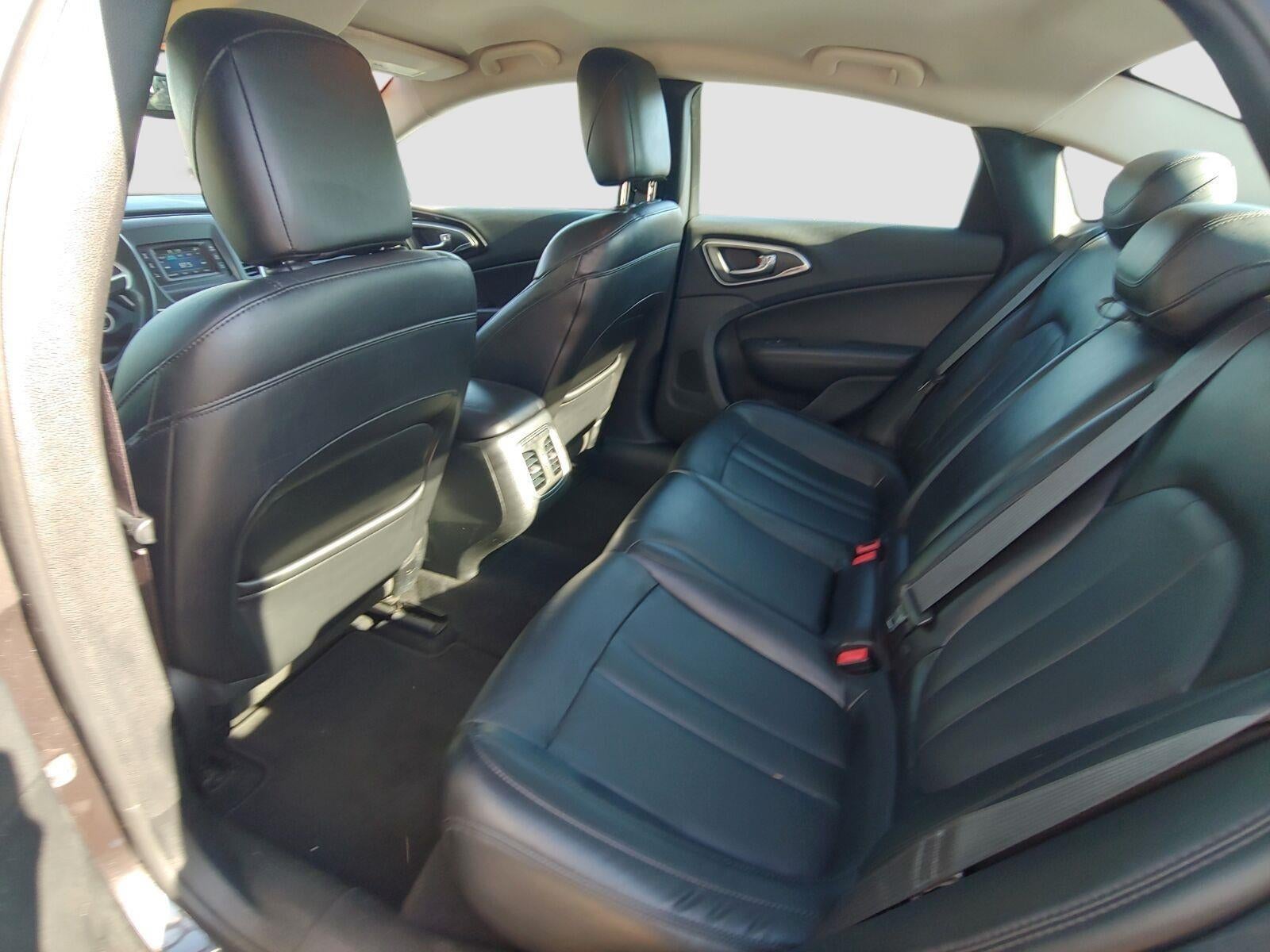 2015 Chrysler 200 C