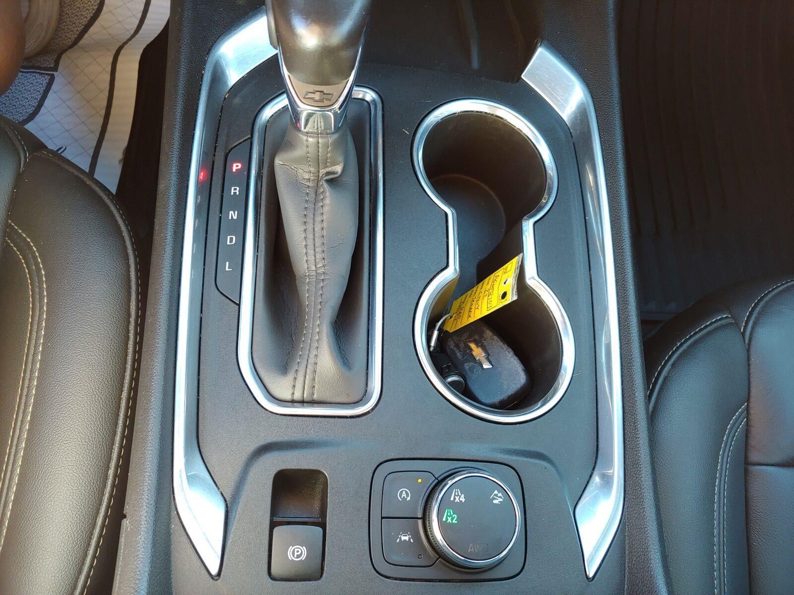 2022 Chevrolet Traverse LT Leather
