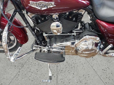 2014 HARLEY-DAVIDSON Flhrdom Base