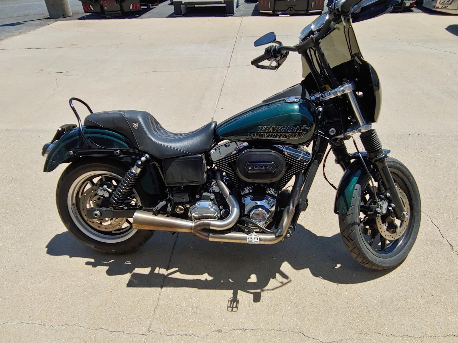 2015 HARLEY DAVIDSON DYNA GLIDE