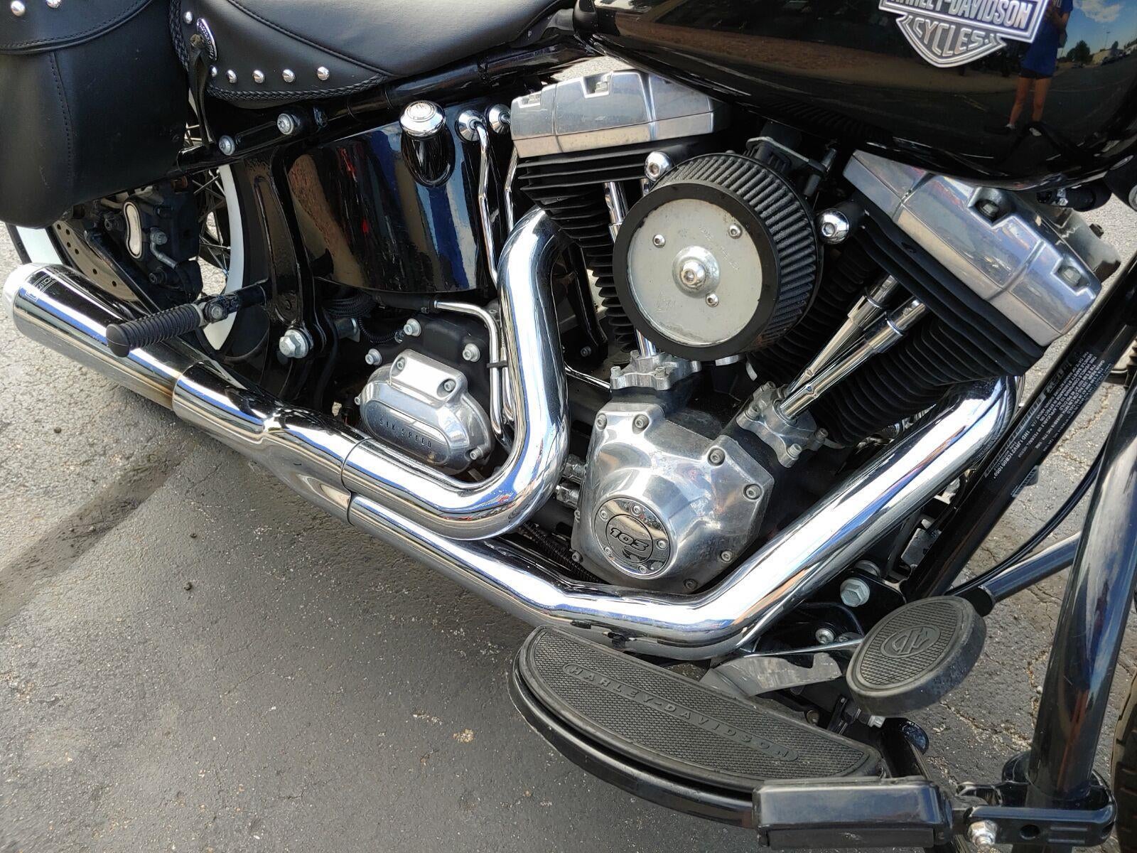 2012 HARLEY-DAVIDSON SOFTAIL Base