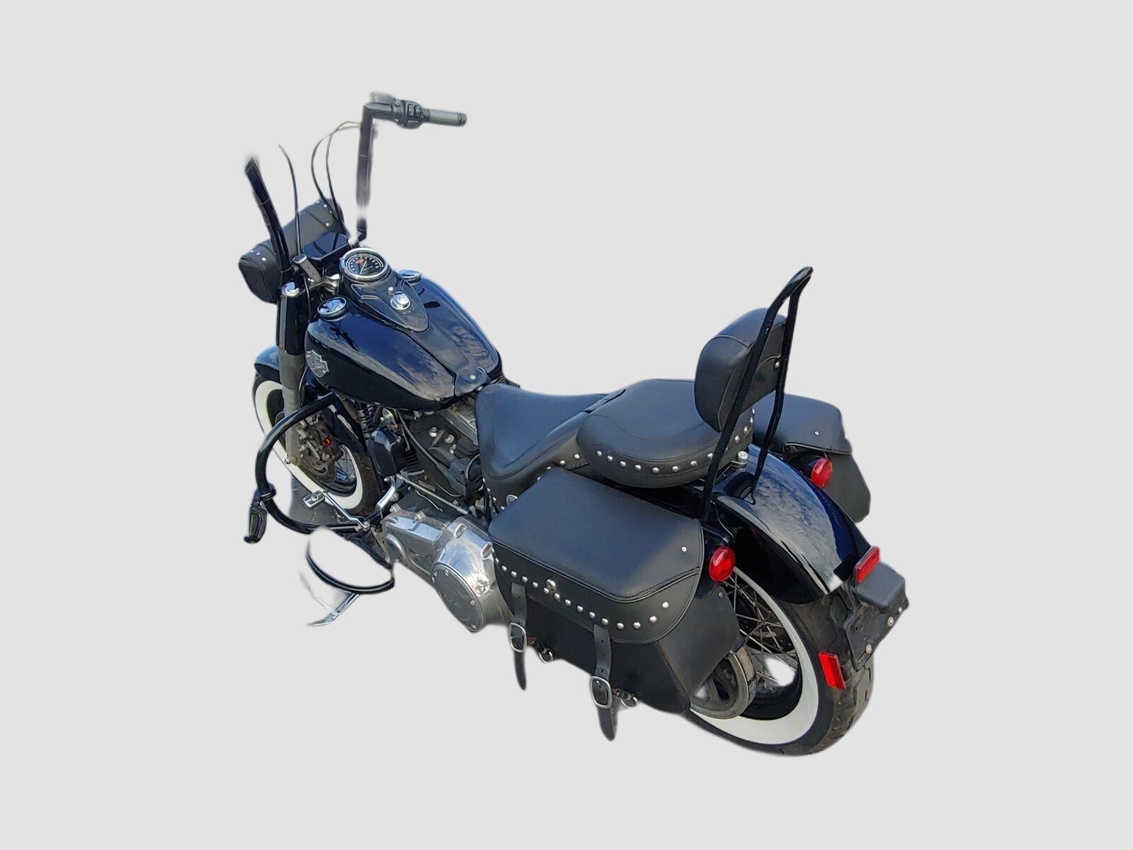 2012 HARLEY-DAVIDSON SOFTAIL Base