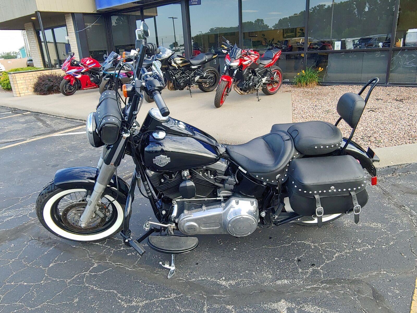 2012 HARLEY-DAVIDSON SOFTAIL Base