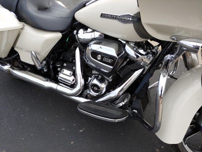 2022 HARLEY-DAVIDSON ROAD GLIDE Base
