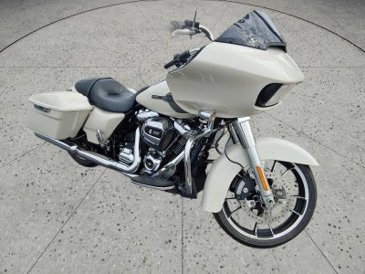 2022 HARLEY-DAVIDSON ROAD GLIDE Base